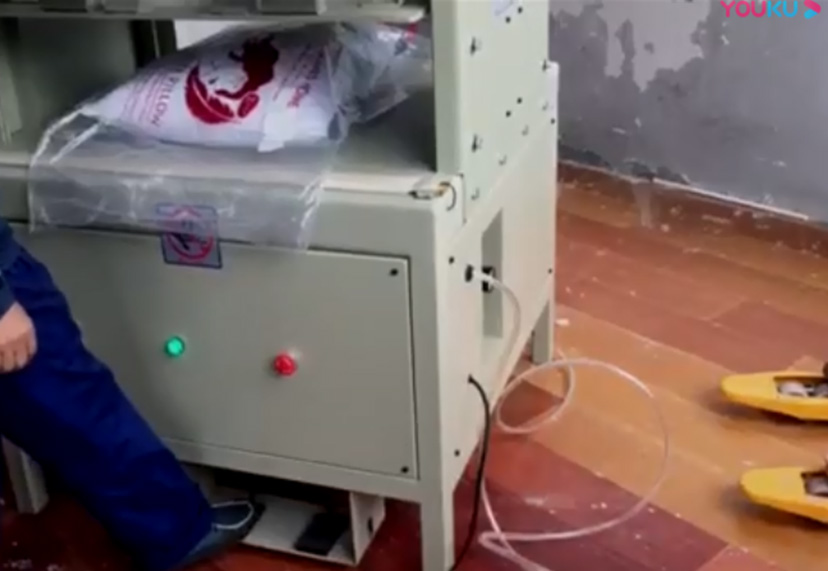 HJJX-增壓枕芯封口機(jī)